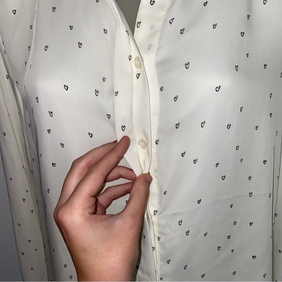 H&M white and black heart patterned button down blouse - Picture 3 of 6